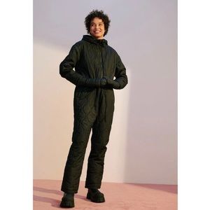 H&M Quilted Padded Ski Snowboarding Jumpsuit Romper Hooded New gorpcore